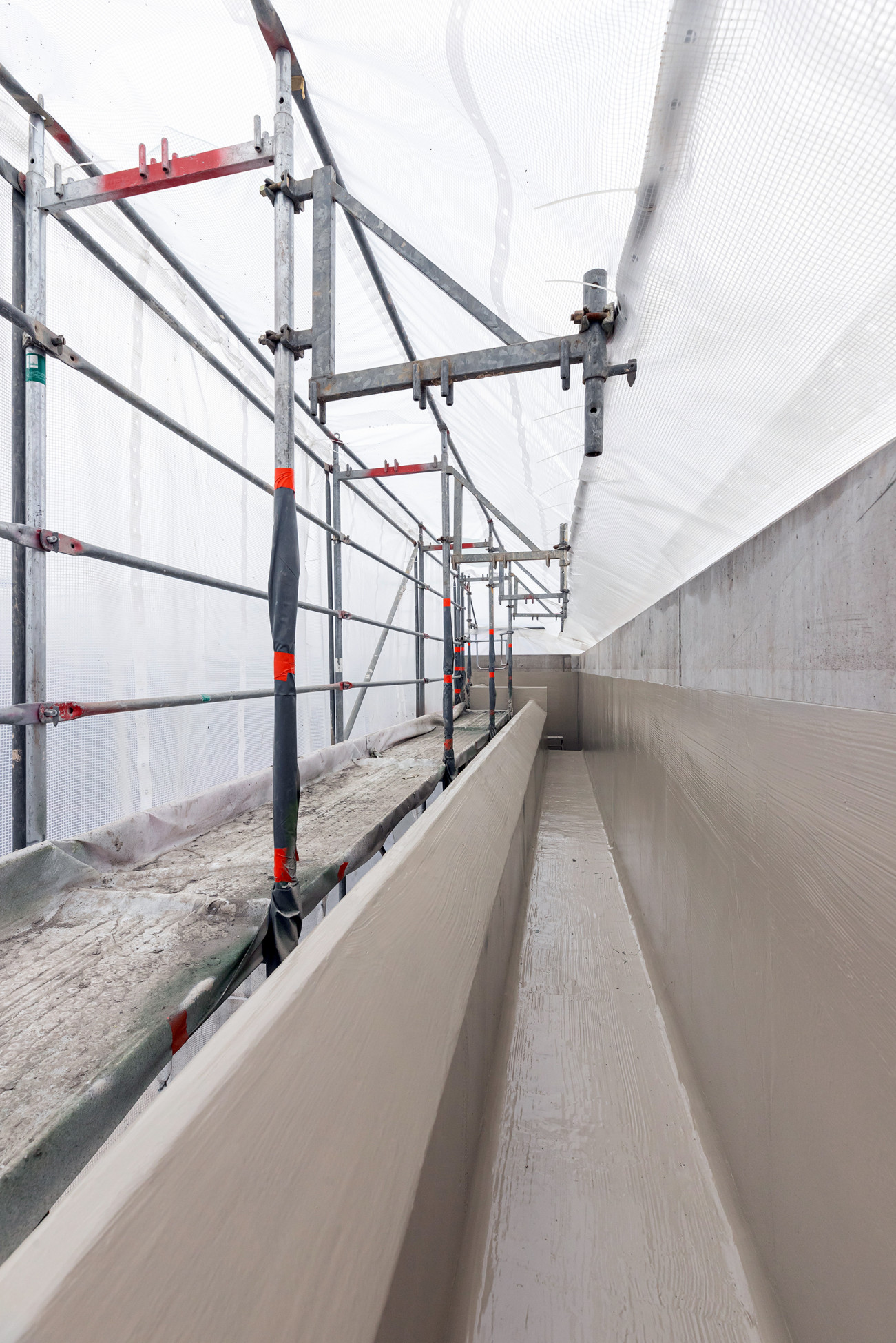 Betonsanierung ARA Bad Zurzach Neubau und Erweiterung beschichtete Rinne